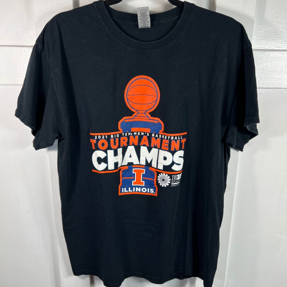 Gildan Illinois Fighting Illini 2021 Big Ten Basketball Tournament Champs Tee L